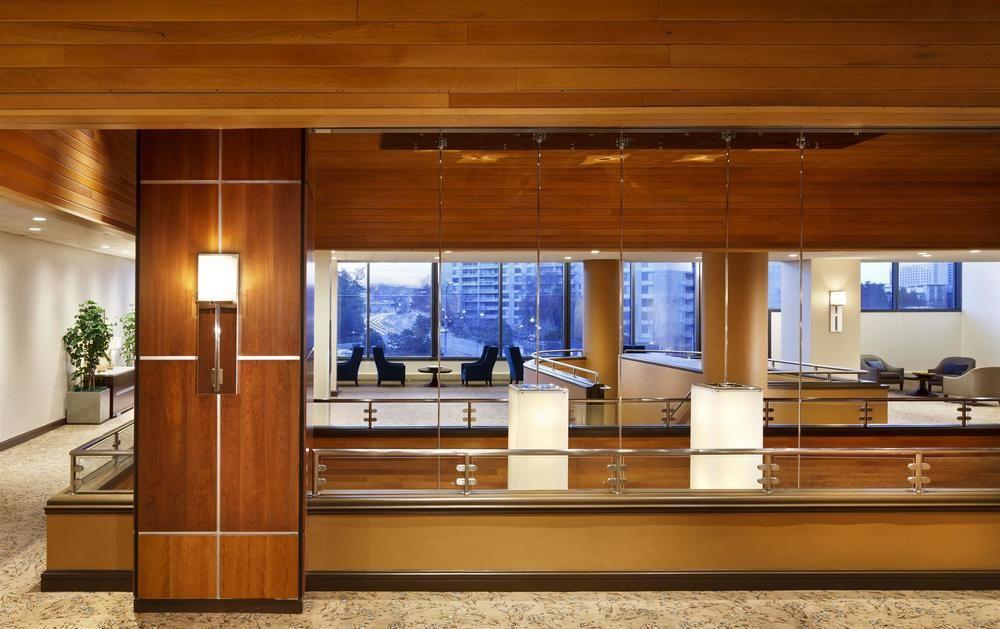 The Westin Crystal Reagan National Airport Hotel Arlington