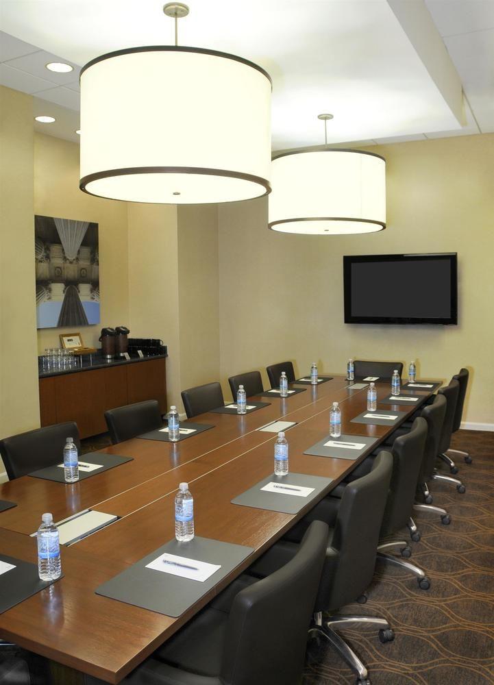 The Westin Crystal Reagan National Airport Hotel Arlington