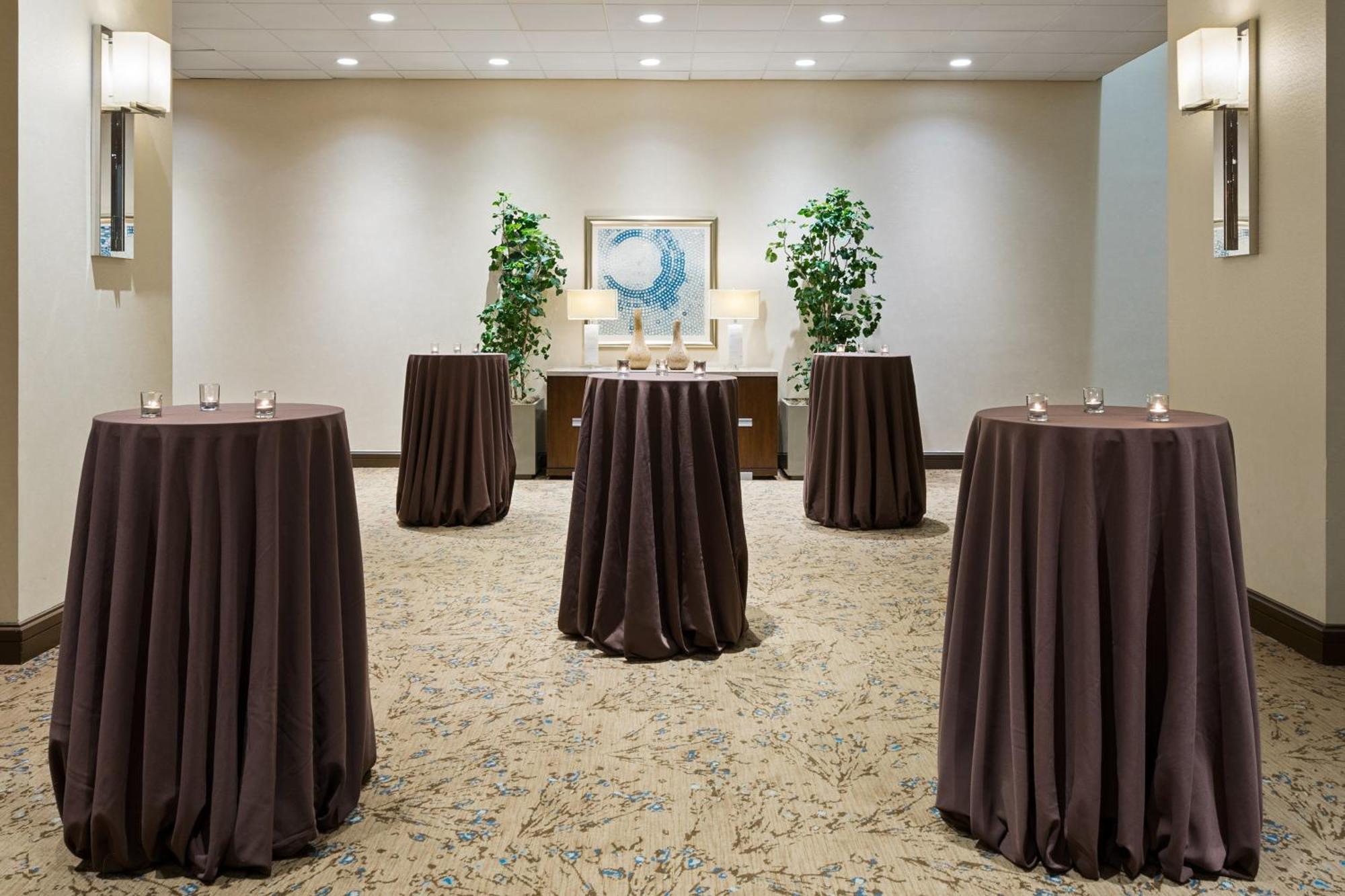 The Westin Crystal Reagan National Airport Hotel Arlington