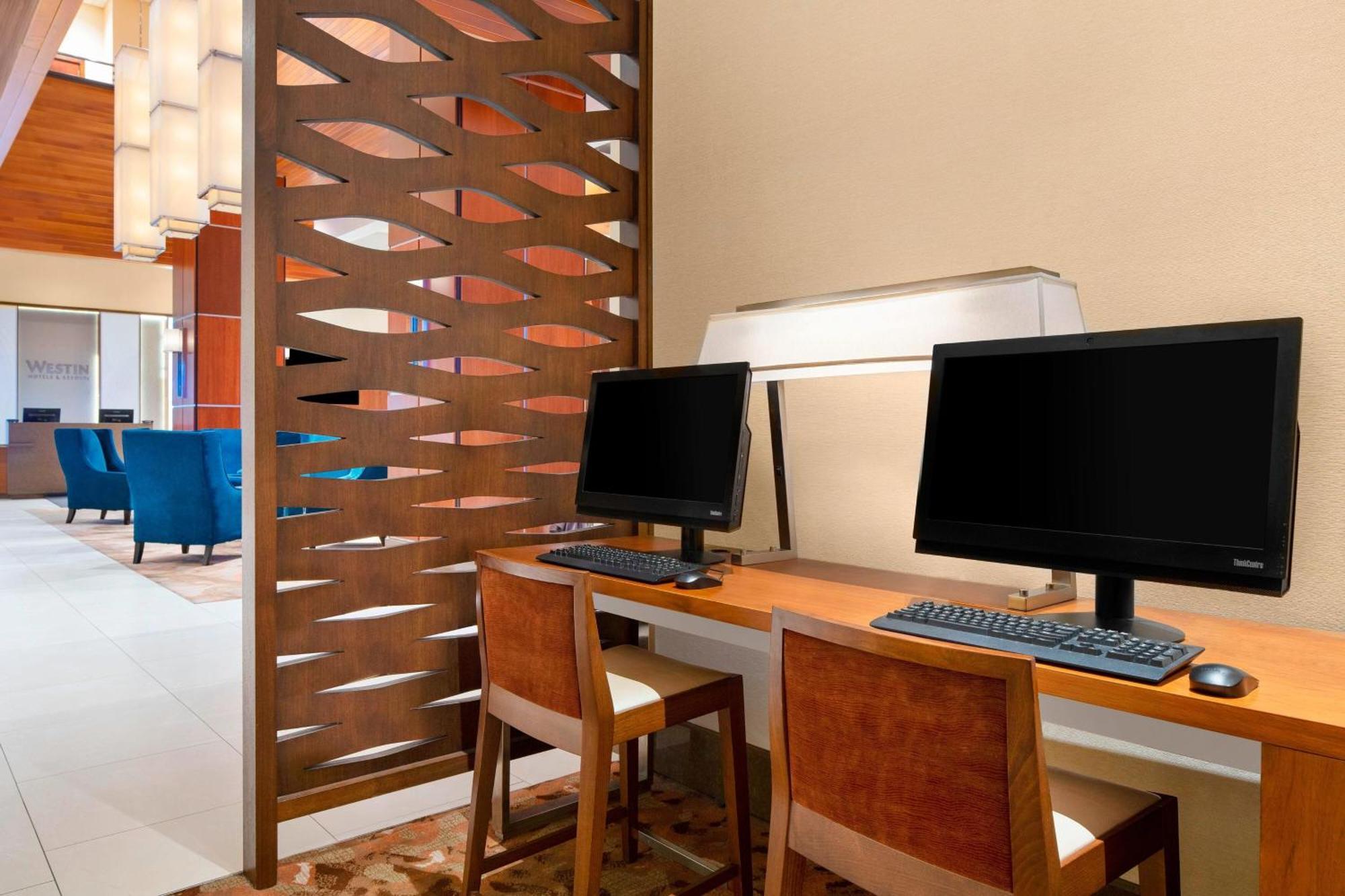 Hotel The Westin Crystal Reagan National Airport