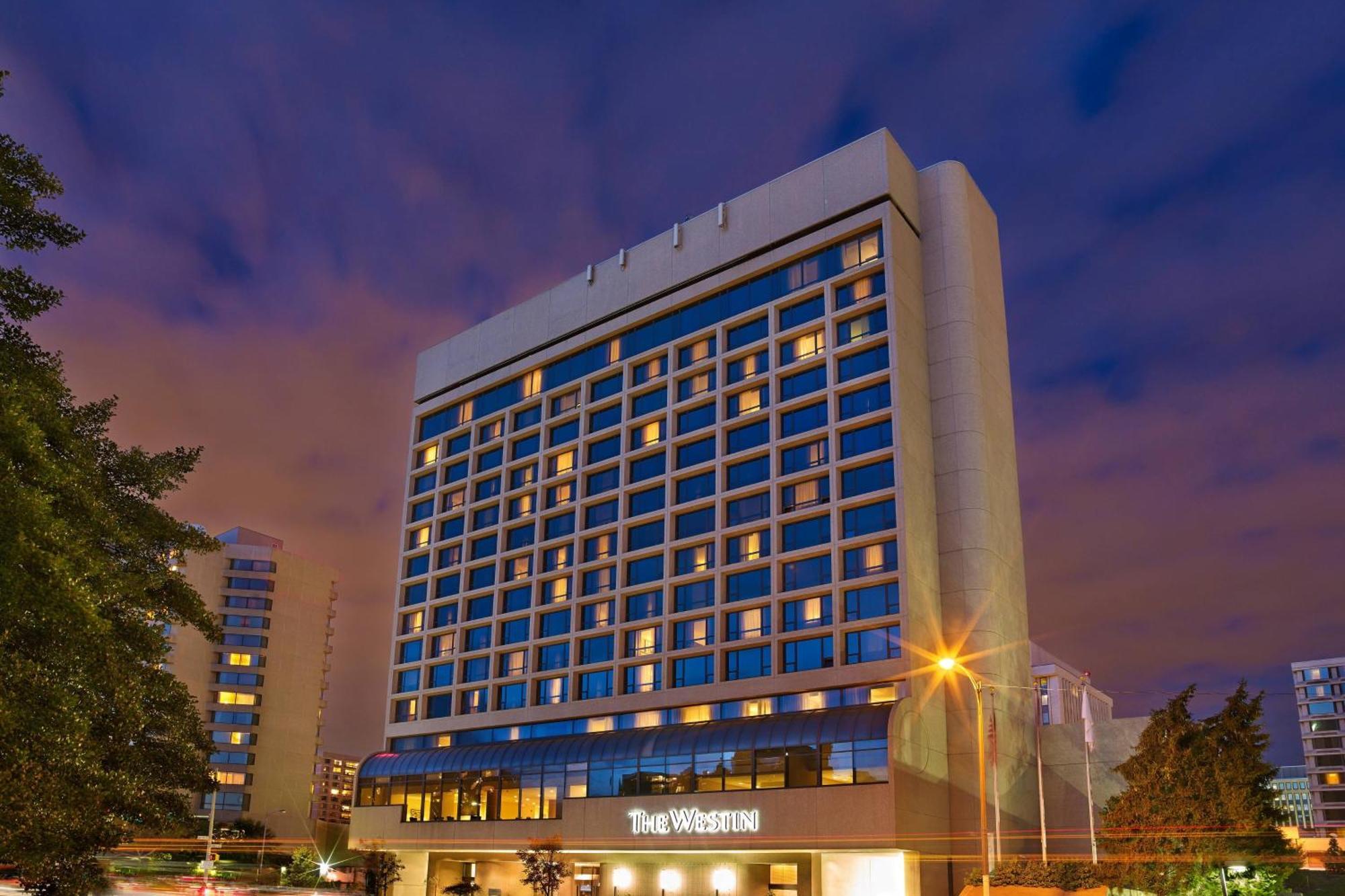 The Westin Crystal Reagan National Airport Hotel 4*