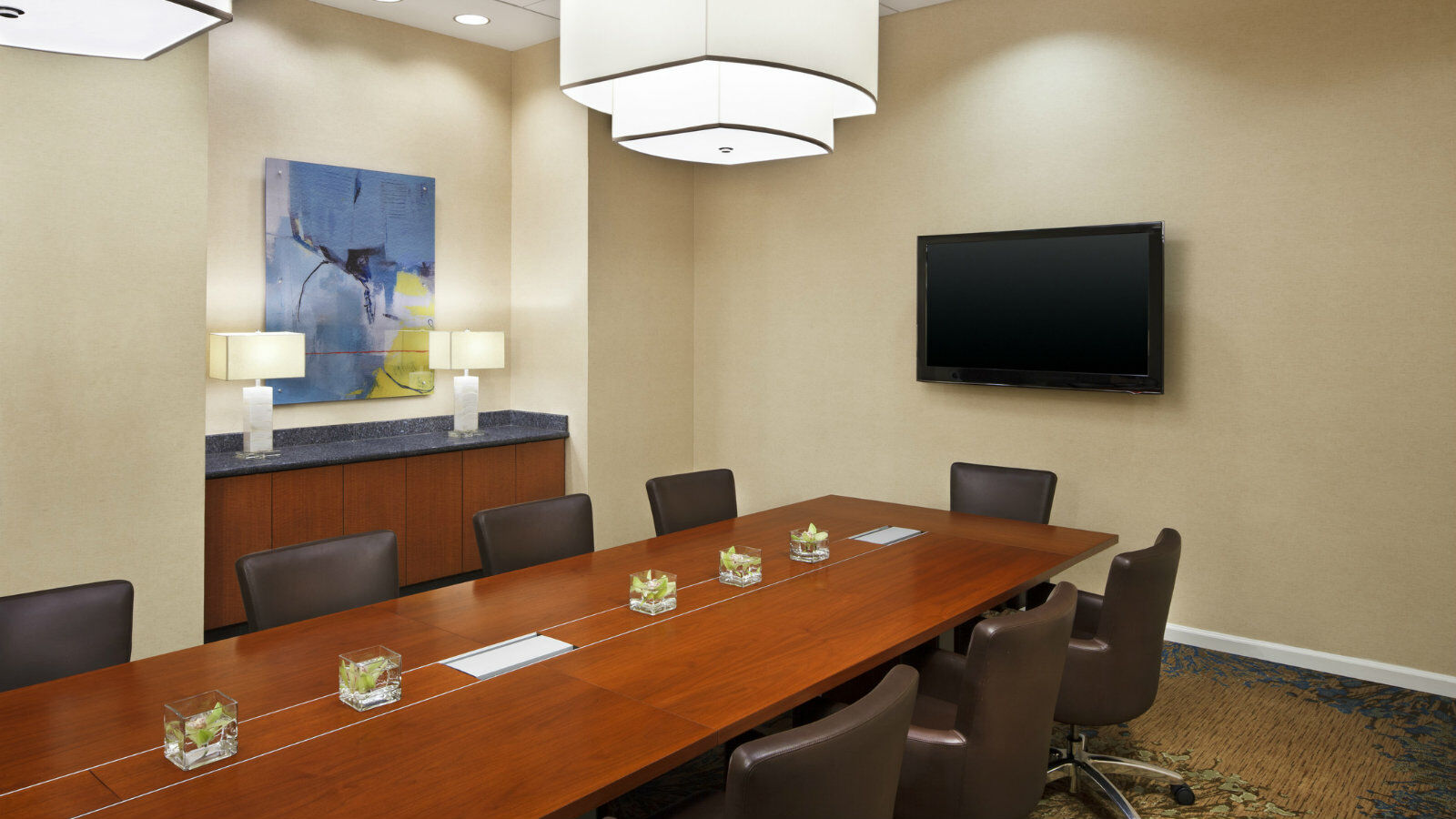 The Westin Crystal Reagan National Airport Hotel Arlington